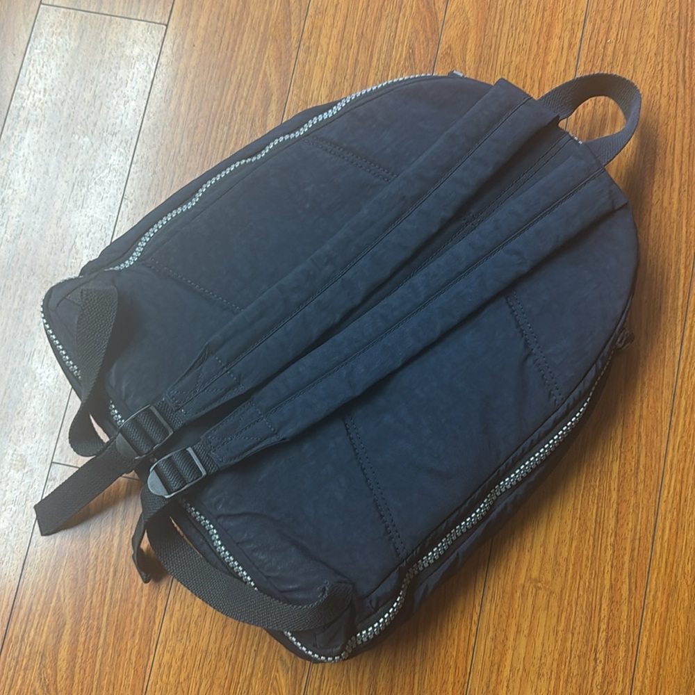 Kipling backpack - Picture 3 of 3
